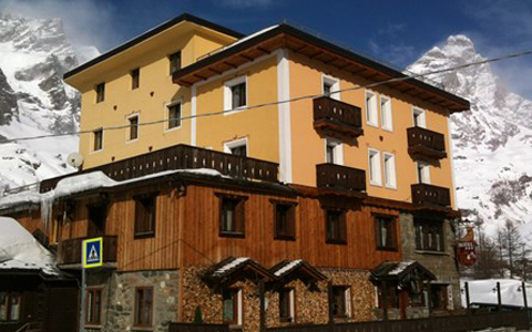 hotel-lac-bleu-1
